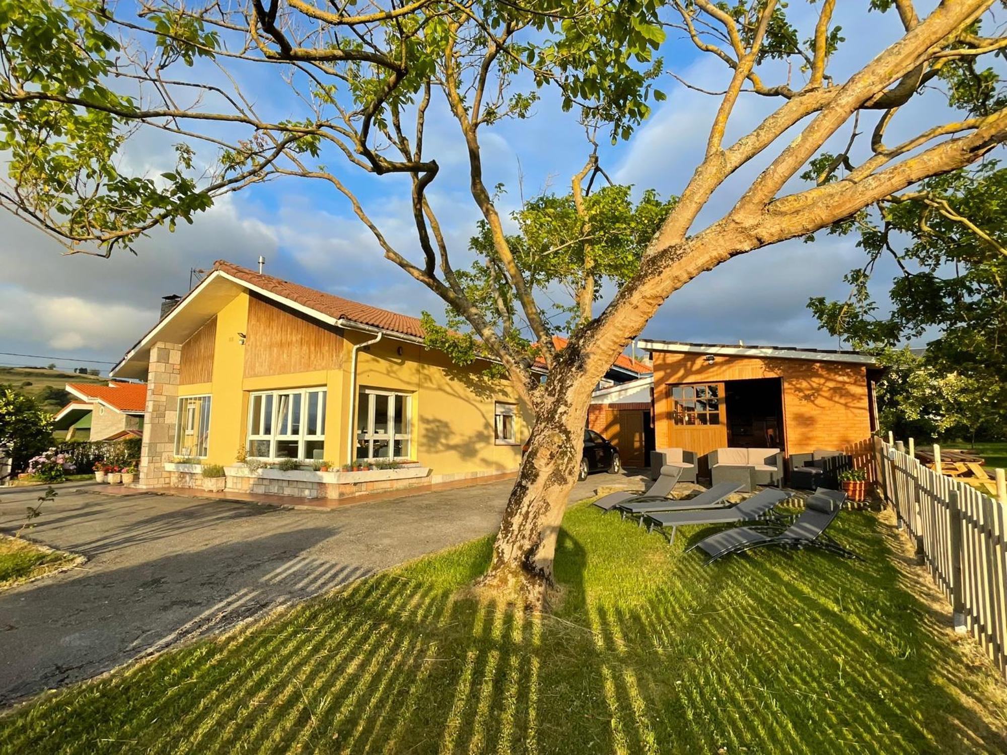 Villa La Palmera Y El Mar Naveces Exterior photo